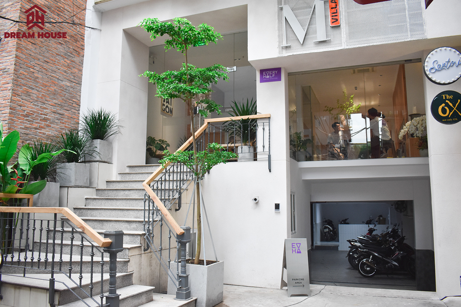 M VILLAGE 24/22 ĐÔNG DU QUẬN 1